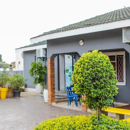 Motseleng Guest House Palapye Екстер'єр фото